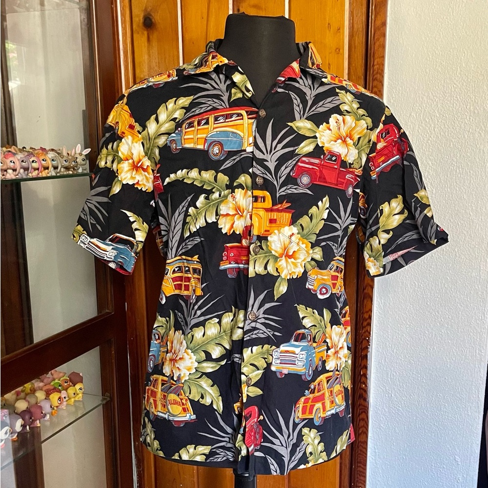 Styled By RJC Made in Hawaii Short Sleeve Button Up Men’s Shirt Size L